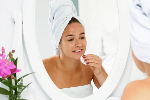 Transpirație facială și machiaj: control cu spray-ul antiperspirant Odaban